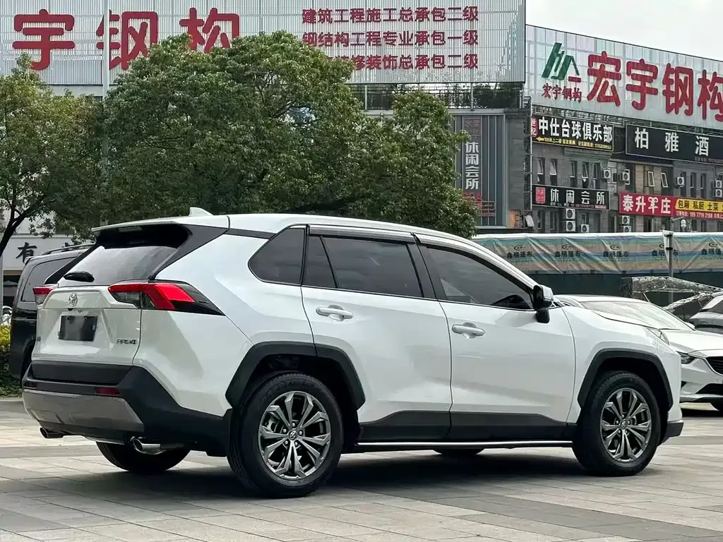 Toyota RAV4 2025 из CN, фото 8