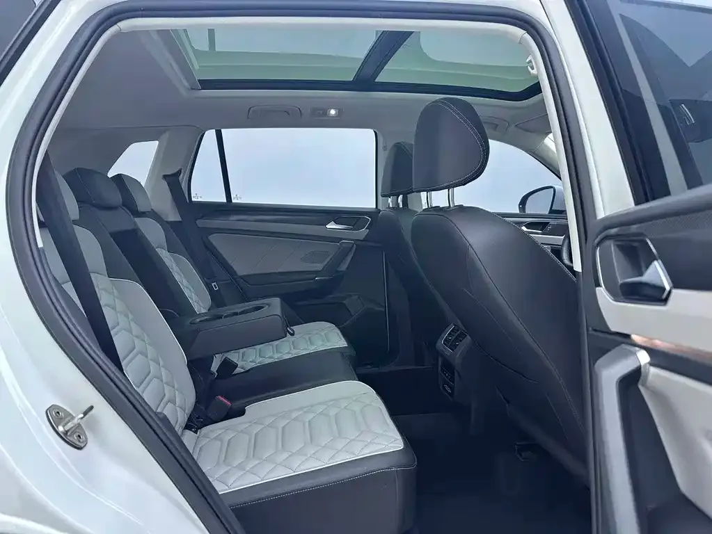 Volkswagen Tayron 2023 из CN, фото 7