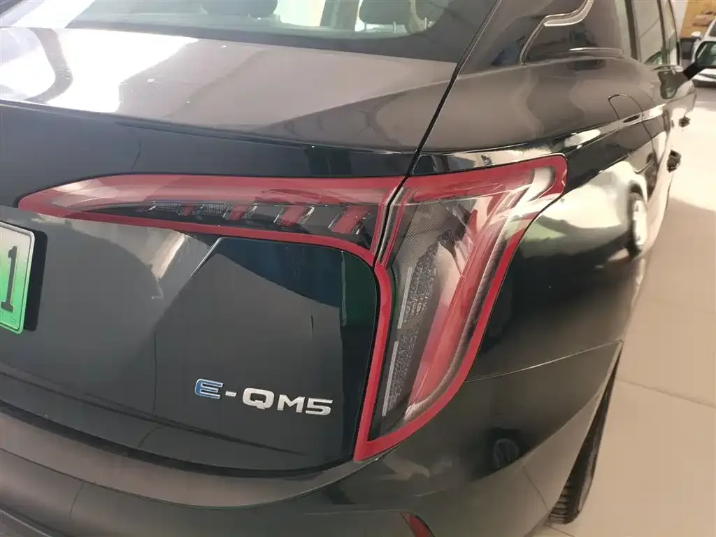 Hongqi E-QM5 2023 из CN, фото 2