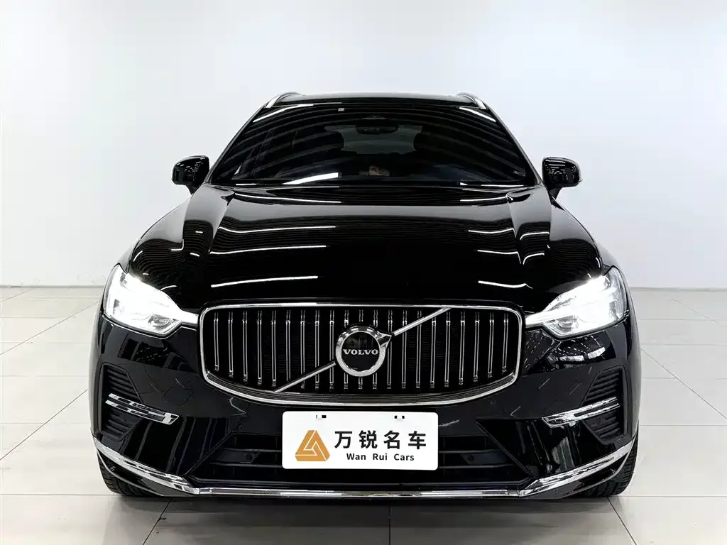 Volvo XC60 2023 из CN, фото 4