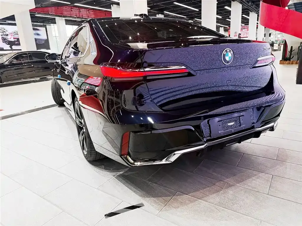 BMW 7 Series 2025 из CN, фото 7