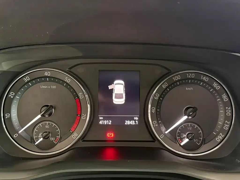 Skoda Octavia — фото 9