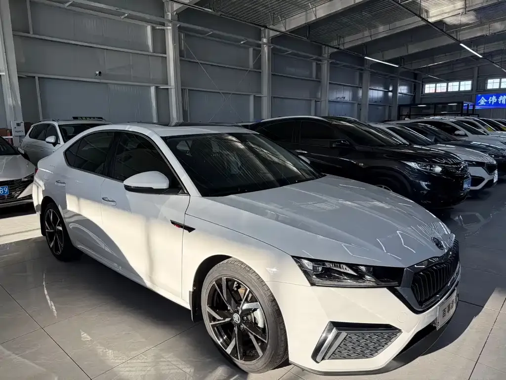 Skoda Octavia — фото 3