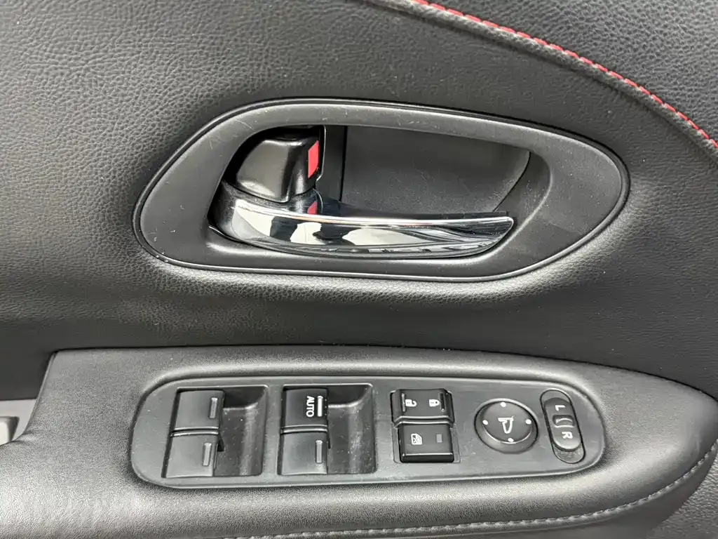 Honda Vezel 2021 из CN, фото 9