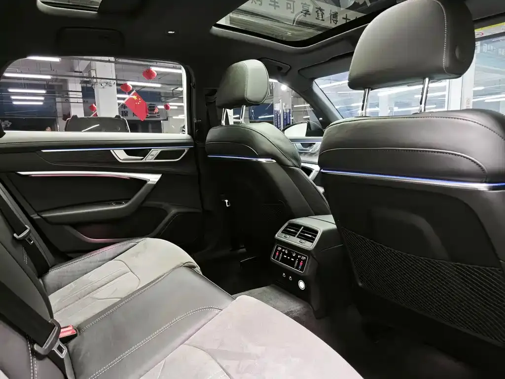 Audi A6L 2023 из CN, фото 6