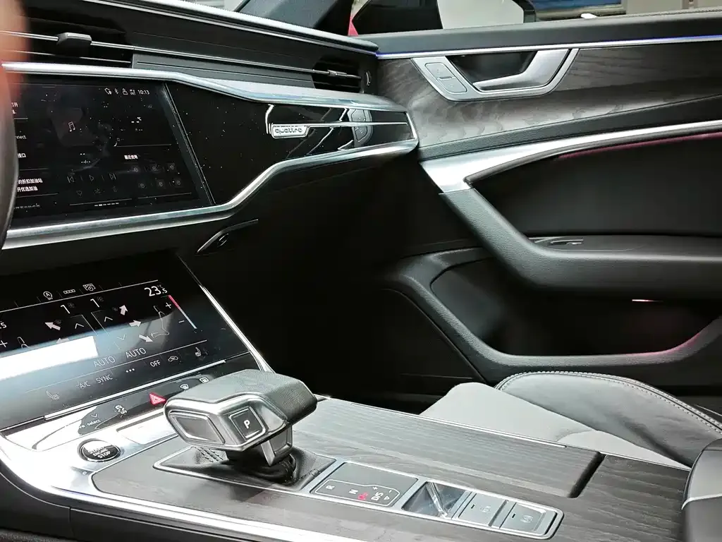Audi A6L 2023 из CN, фото 3