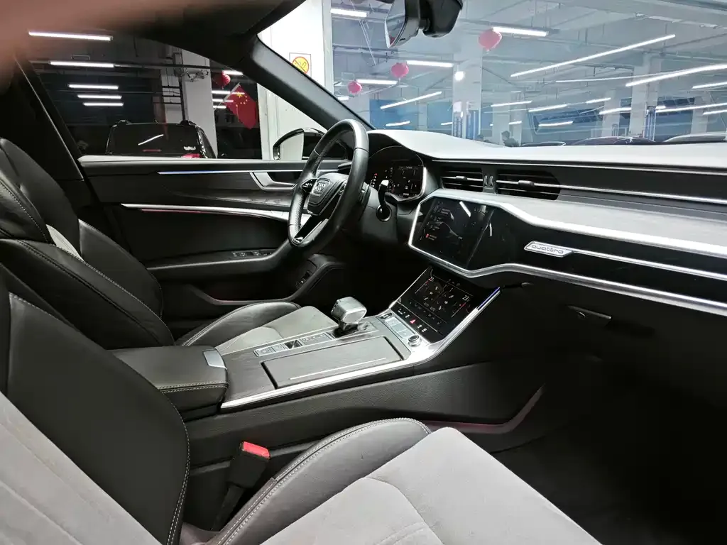 Audi A6L 2023 из CN, фото 7