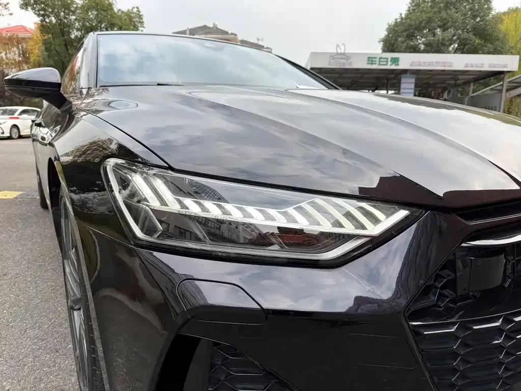 Audi A7L 2022 из CN, фото 2