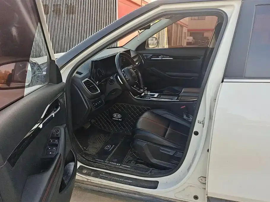 Kia KX3 2021 из CN, фото 3