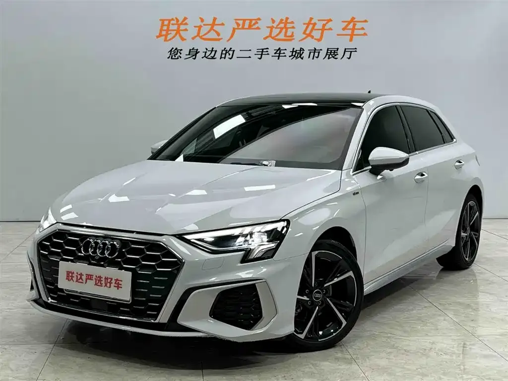 Audi A3 2023 из CN, фото 1