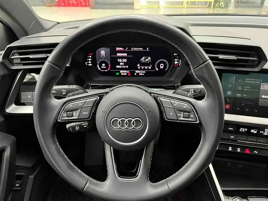 Audi A3 2023 из CN, фото 3