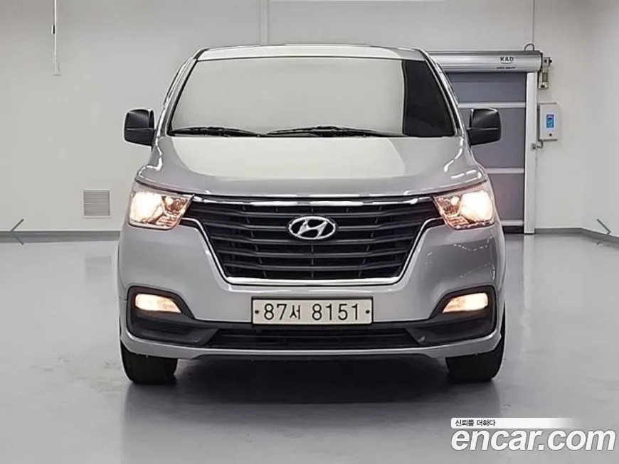 Hyundai Starex — фото 2