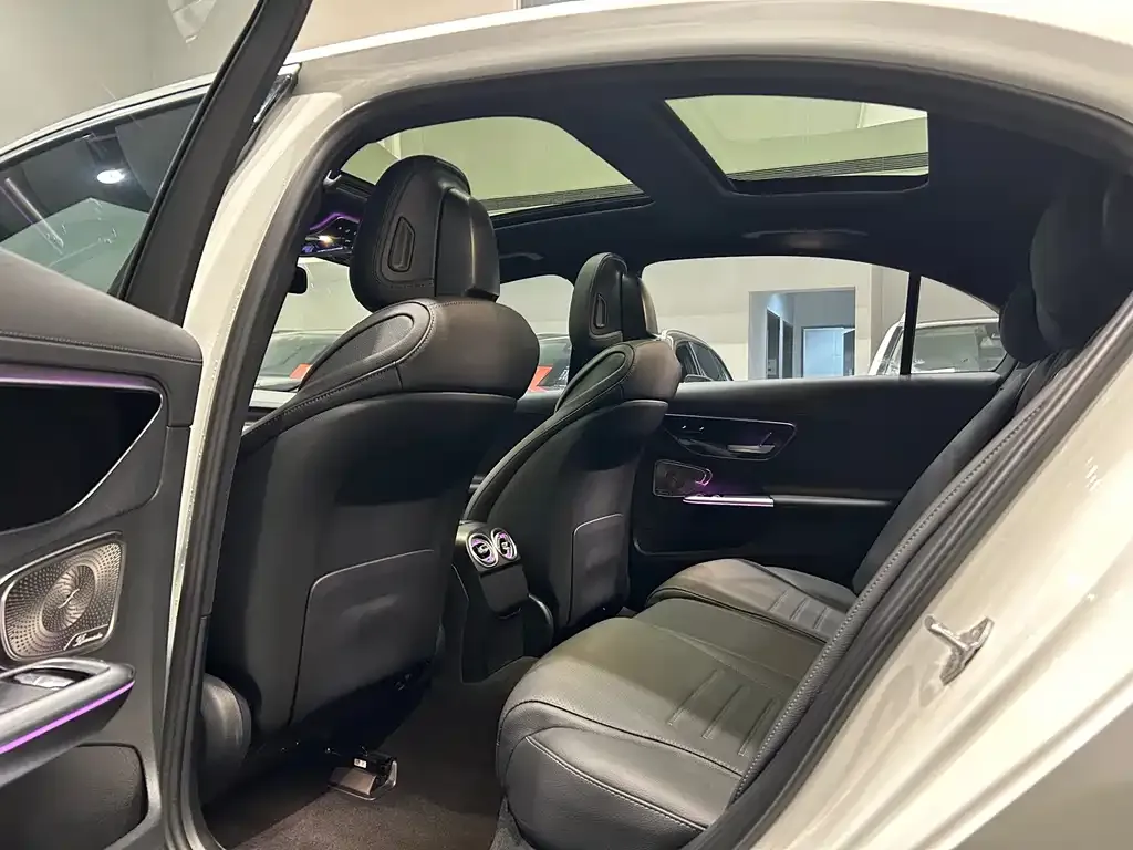 Mercedes-Benz C-Class 2023 из CN, фото 2