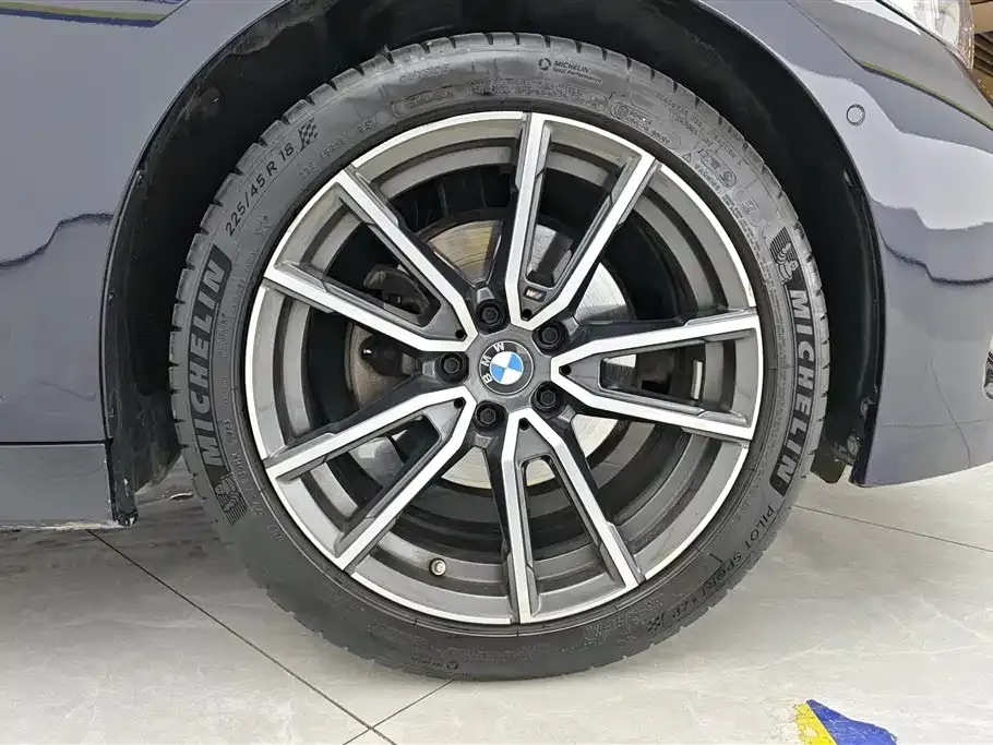 BMW 3 Series 2023 из CN, фото 6