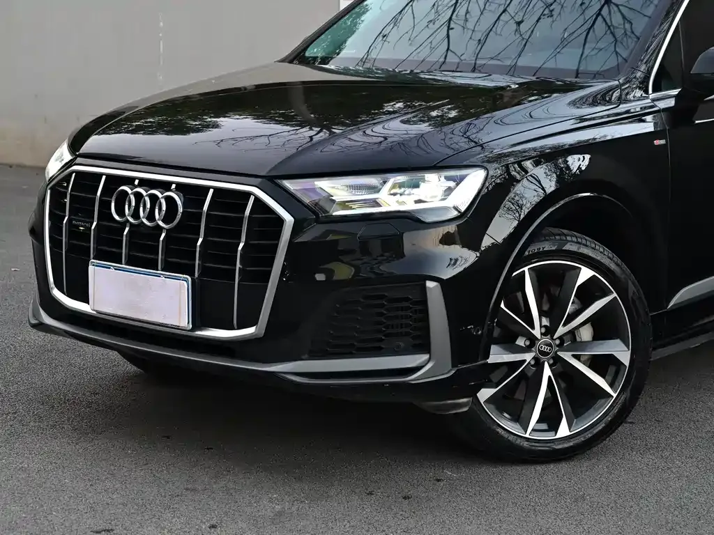 Audi Q7 2022 из CN, фото 5