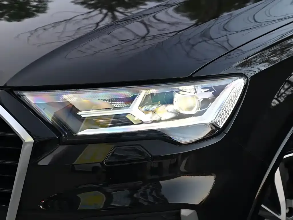 Audi Q7 2022 из CN, фото 4