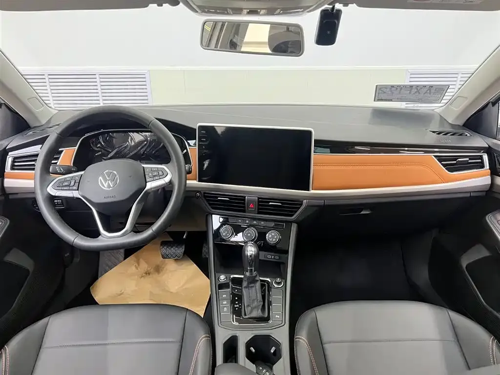 Volkswagen Bora 2023 из CN, фото 7