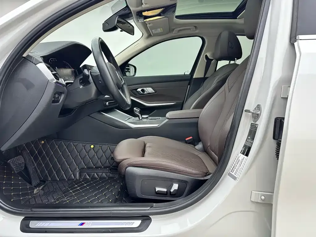 BMW 3 Series 2021 из CN, фото 7