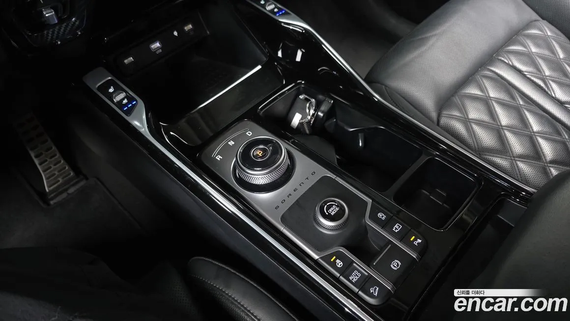 Kia Sorento — фото 9