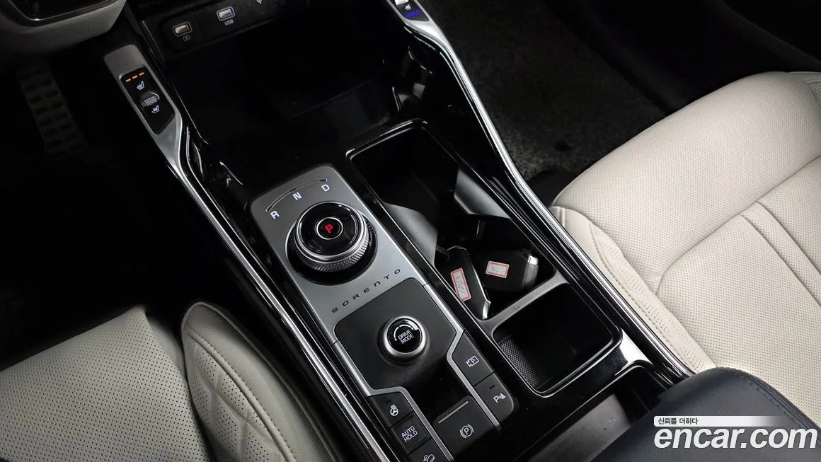 Kia Sorento — фото 10