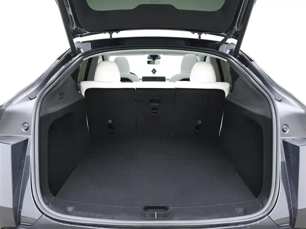 Tesla Model Y 2025 из CN, фото 8