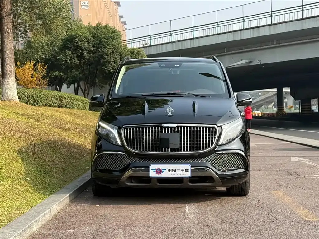 Mercedes-Benz V-Class 2023 из CN, фото 5