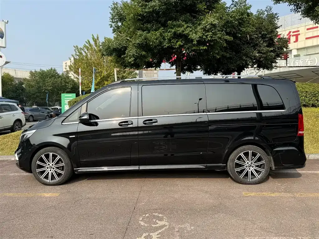 Mercedes-Benz V-Class 2023 из CN, фото 10