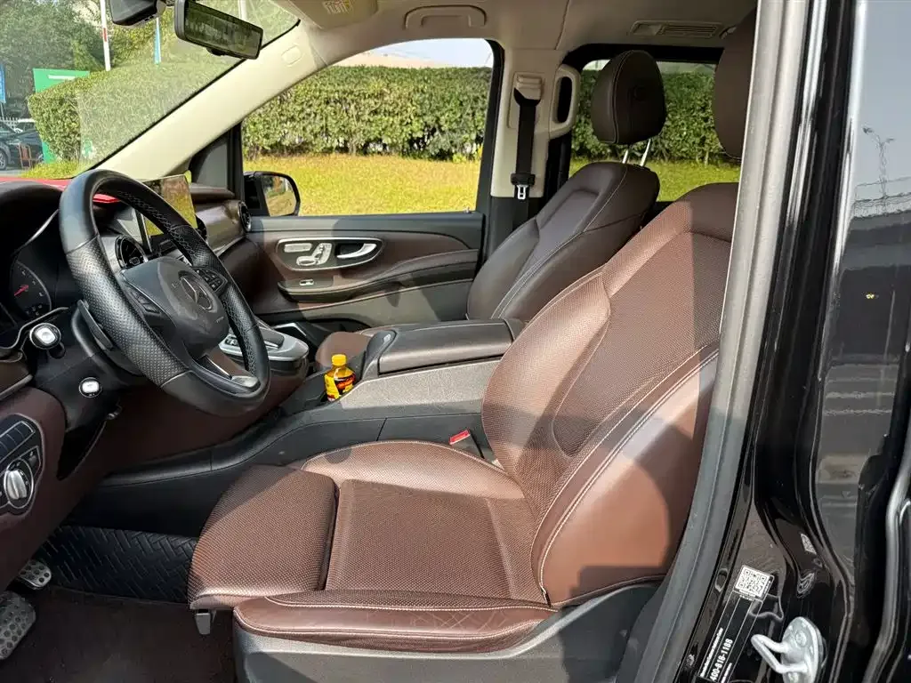 Mercedes-Benz V-Class 2023 из CN, фото 9