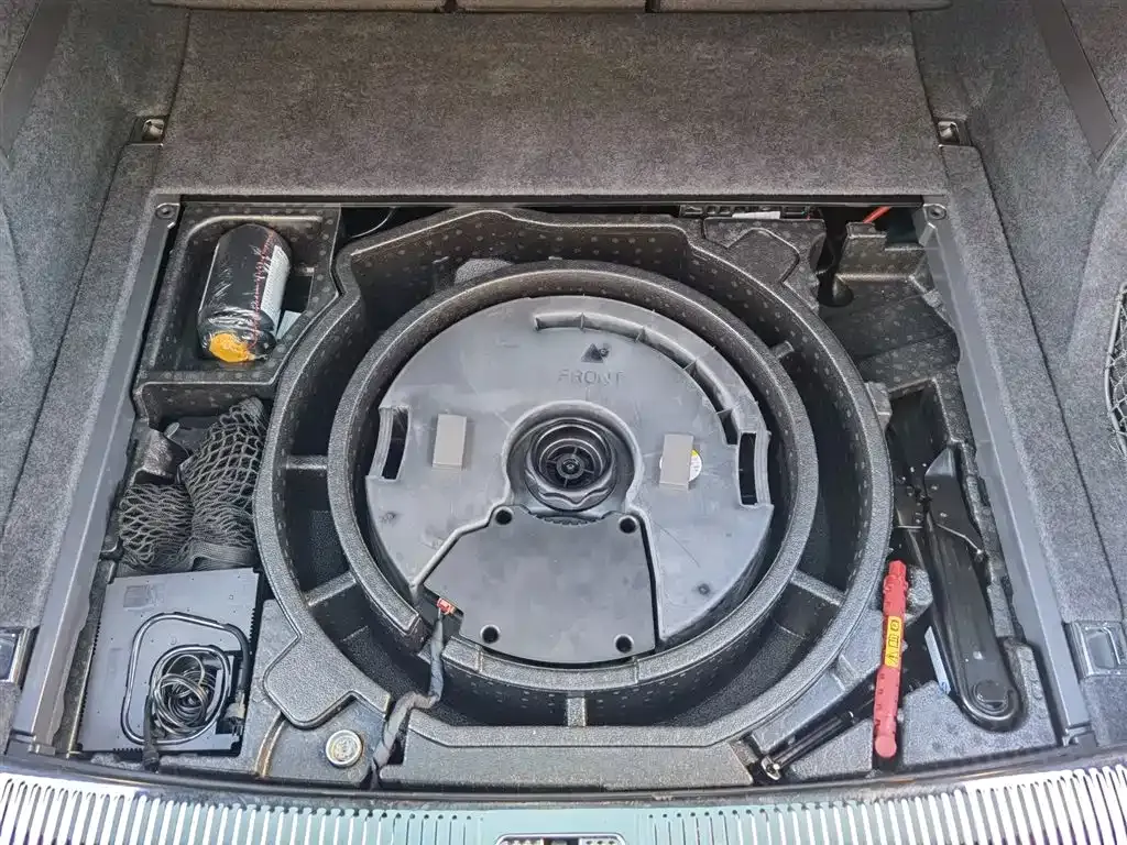Audi Q5L 2023 из CN, фото 6