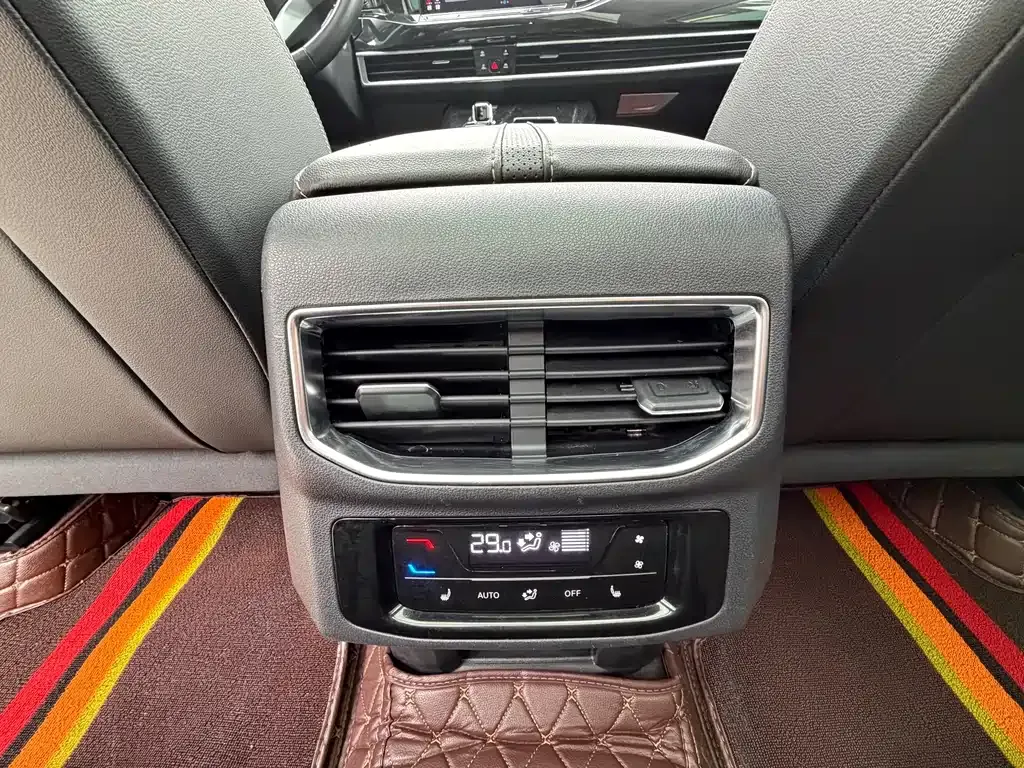 Volkswagen Talagon 2023 из CN, фото 10