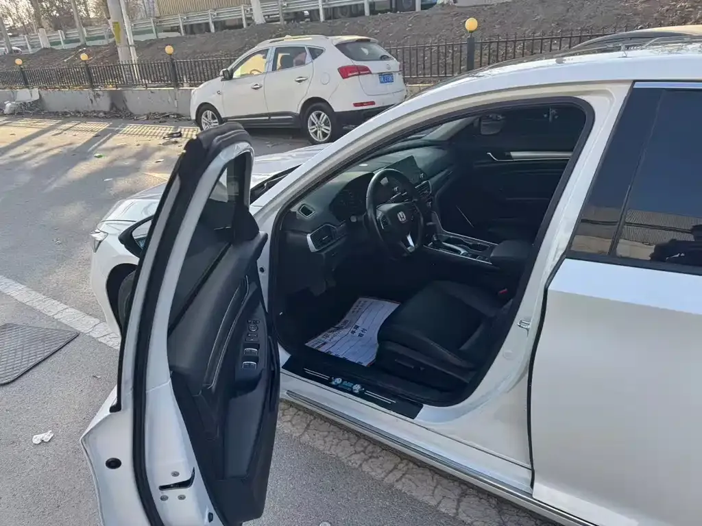 Honda Accord 2021 из CN, фото 8