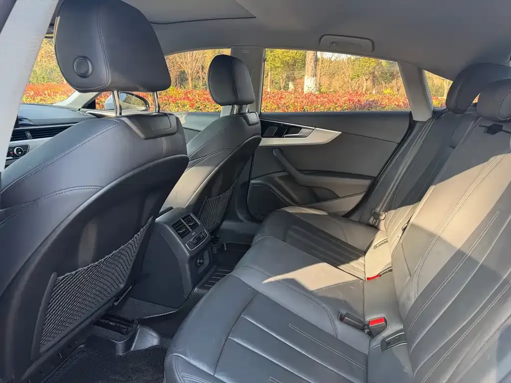 Audi A5 (Import) 2023 из CN, фото 2