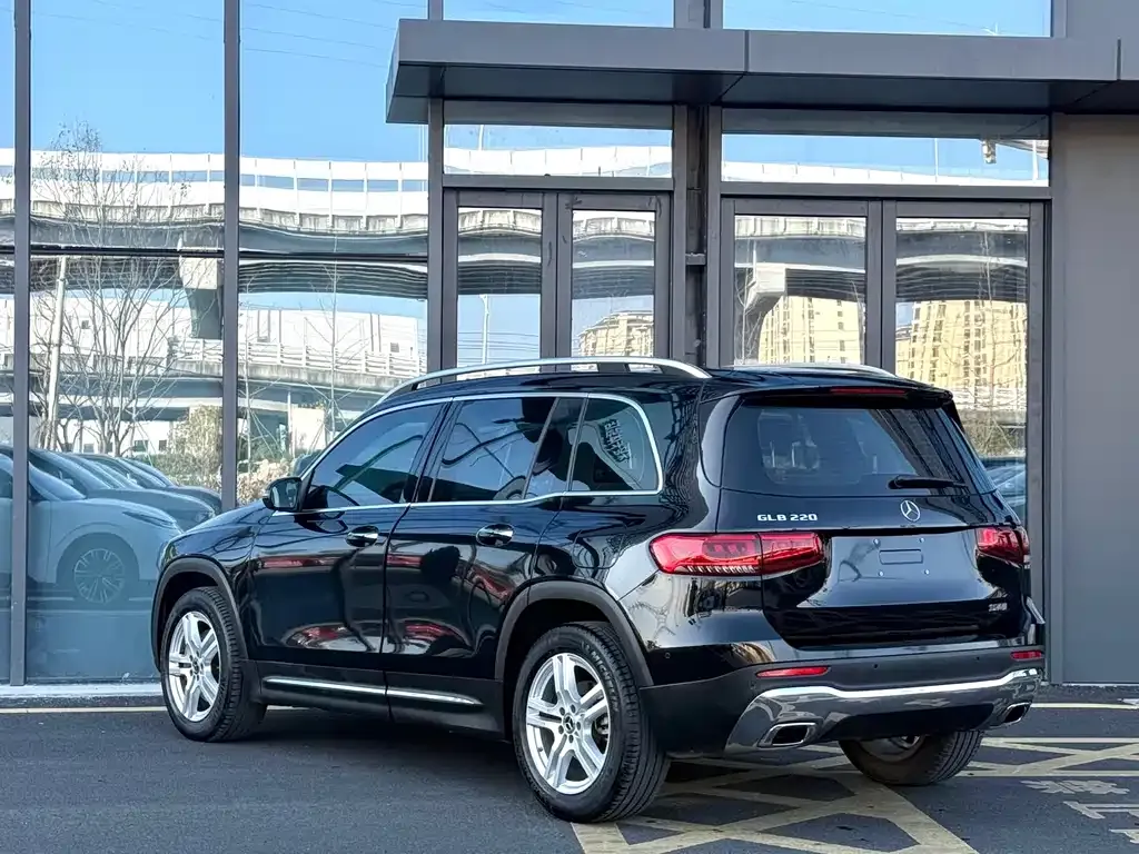 Mercedes-Benz GLB 2023 из CN, фото 3
