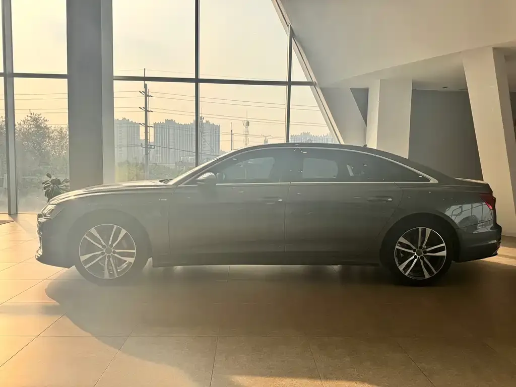Audi A6L 2021 из CN, фото 3