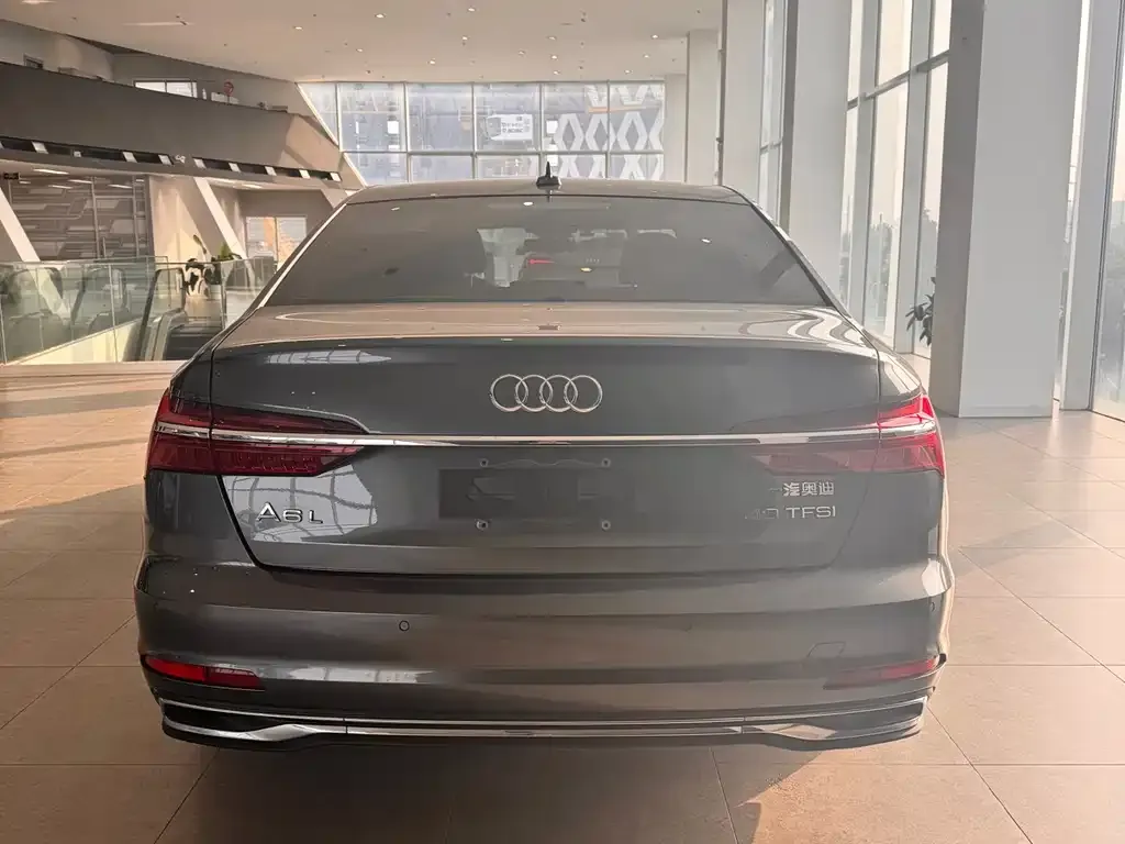 Audi A6L 2021 из CN, фото 6