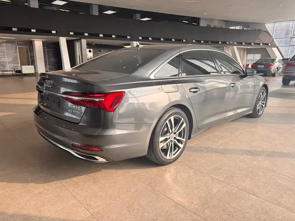 Audi A6L 2021 из CN, фото 8