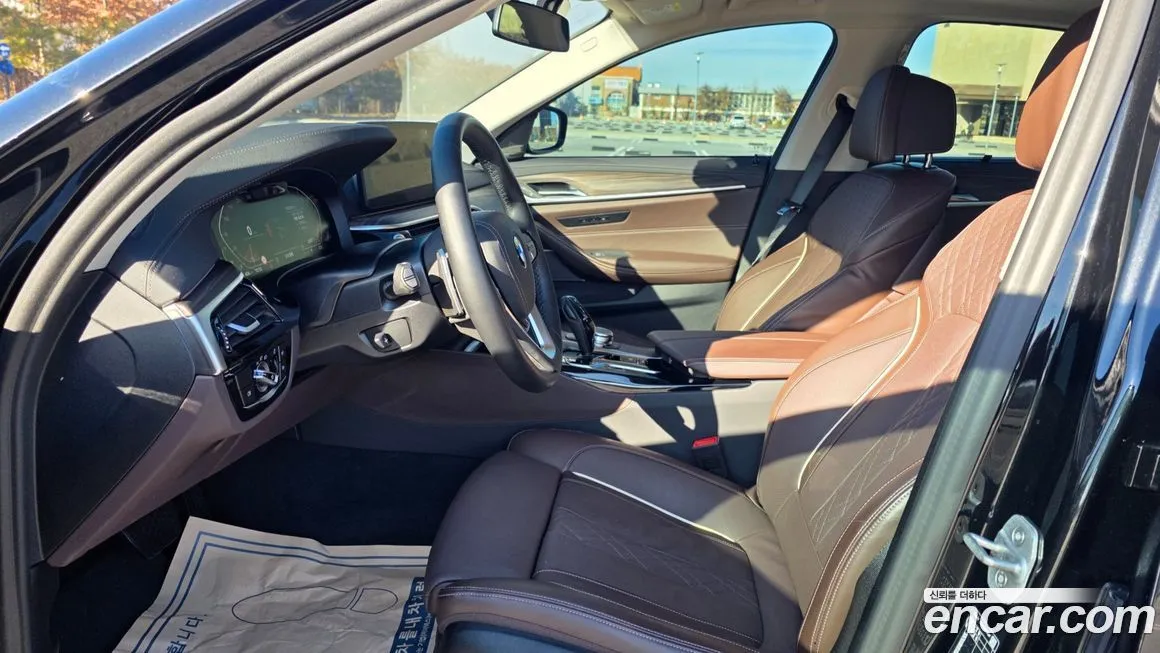 BMW 5-Series 2023 из KR, фото 10