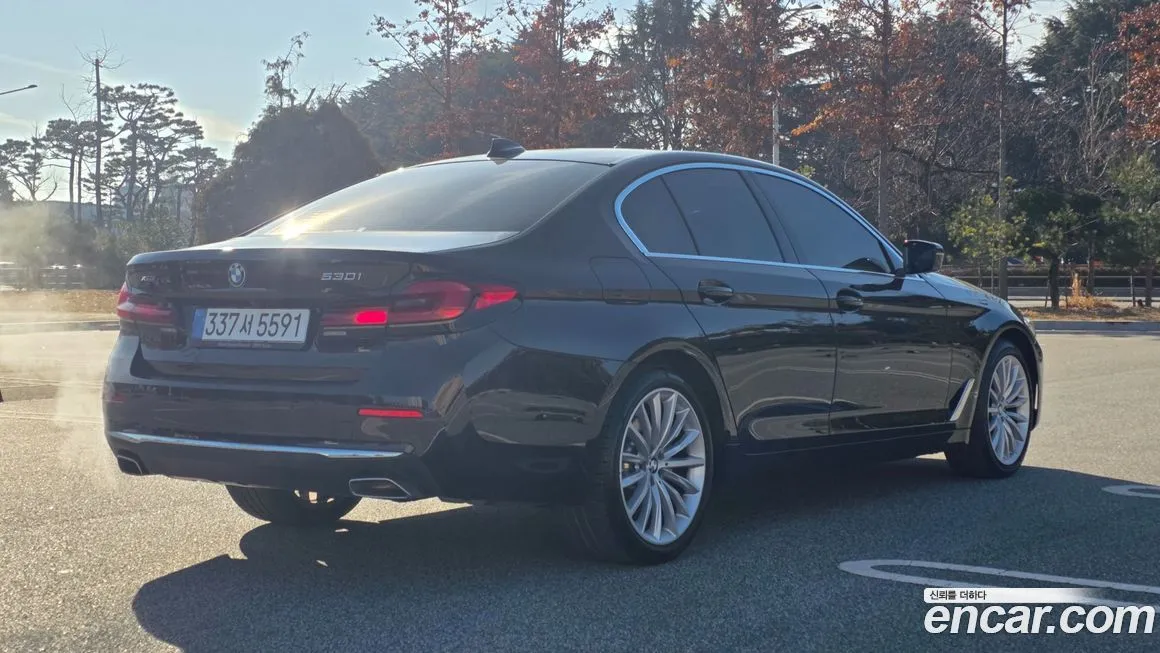BMW 5-Series 2023 из KR, фото 3