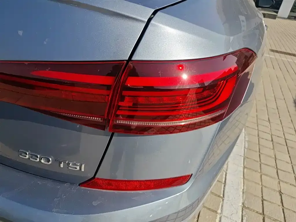 Volkswagen Passat — фото 8