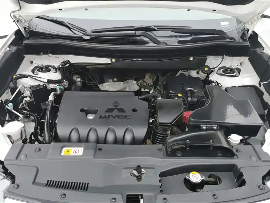 Mitsubishi Outlander 2023 из CN, фото 10