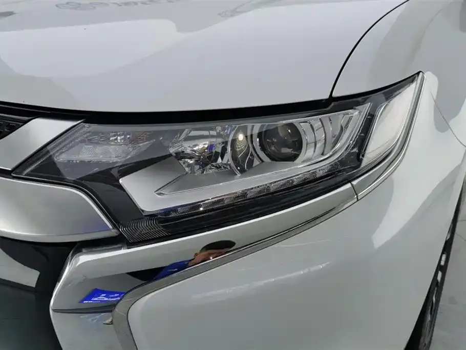 Mitsubishi Outlander 2023 из CN, фото 5