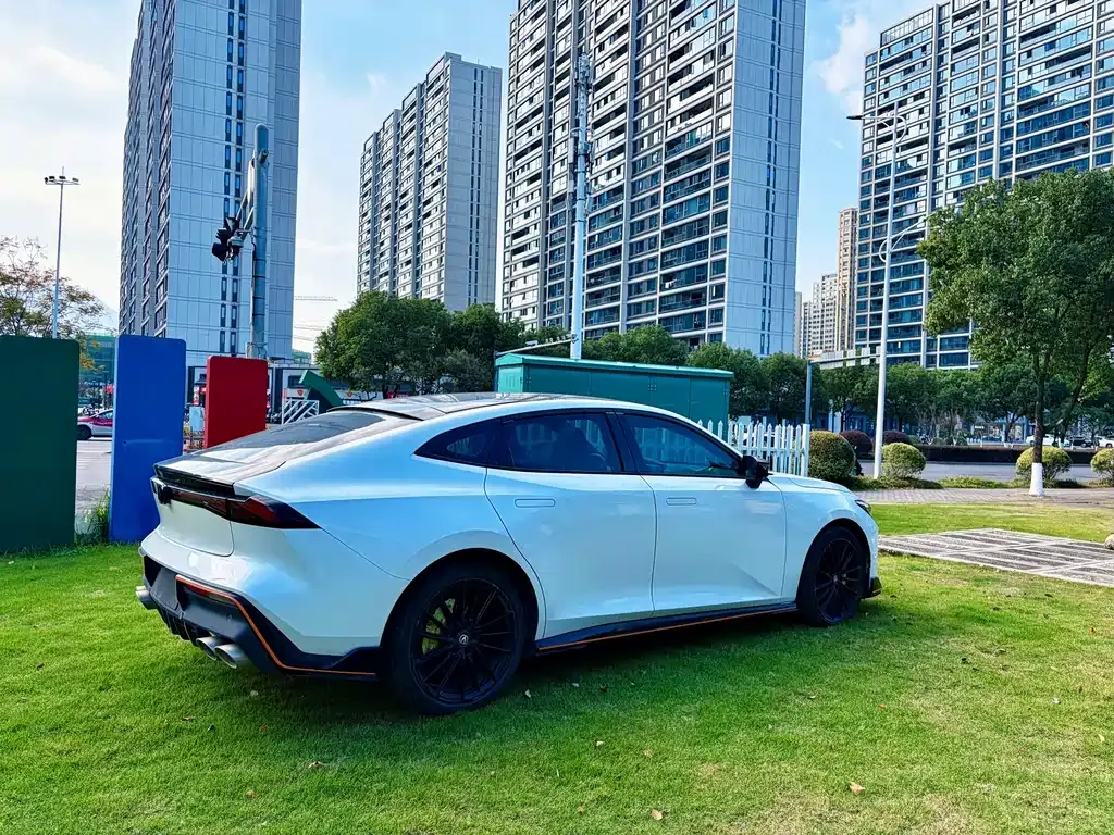 Changan UNI-V 2023 из CN, фото 4