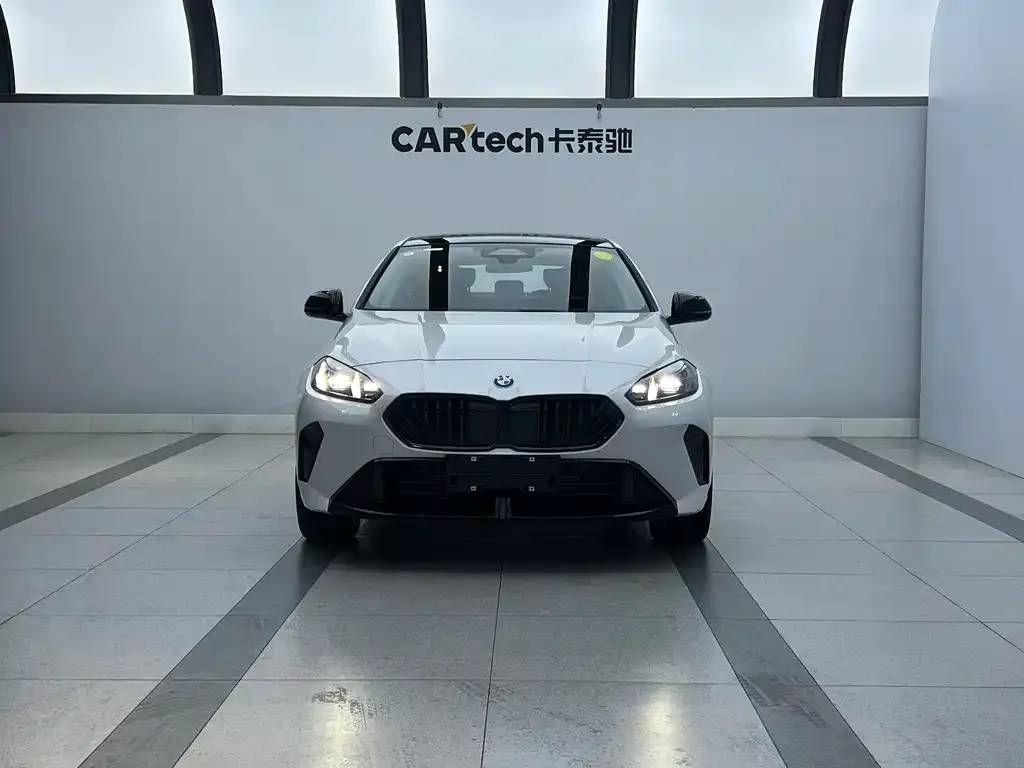 BMW 2 Series 2026 из CN, фото 2
