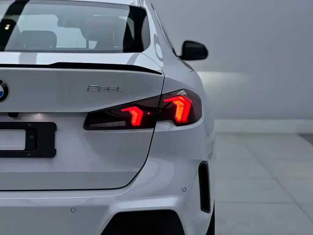 BMW 2 Series 2026 из CN, фото 9