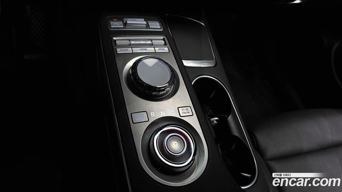 Genesis GV70 — фото 9