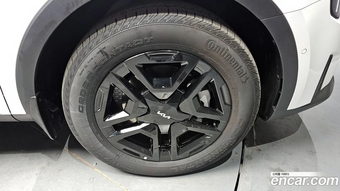 Kia Sorento — фото 8