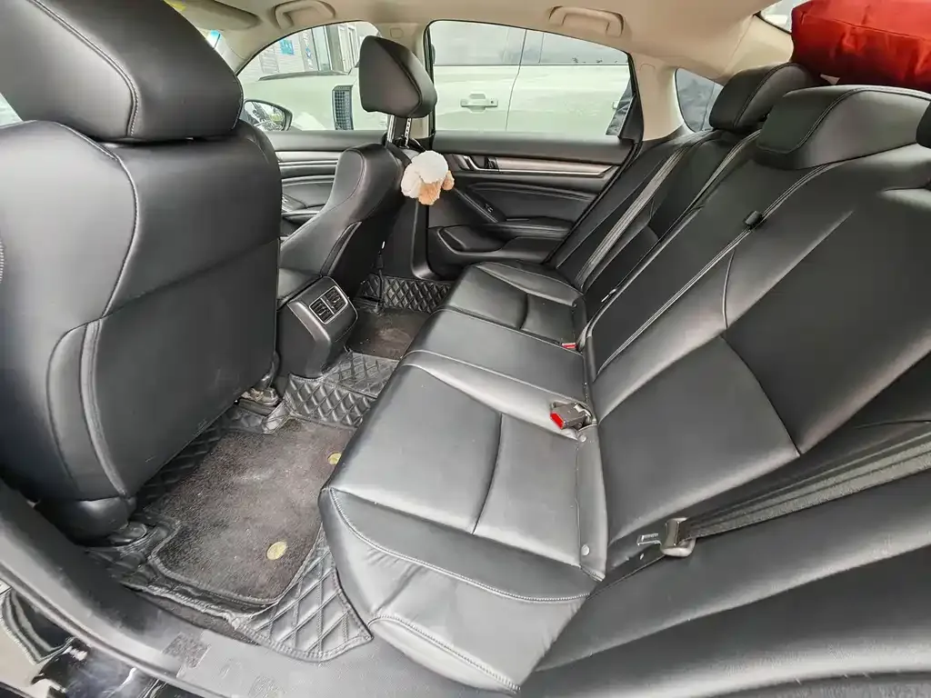 Honda Accord 2021 из CN, фото 2