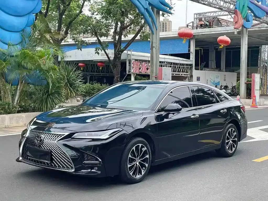 Toyota Avalon 2022 из CN, фото 1