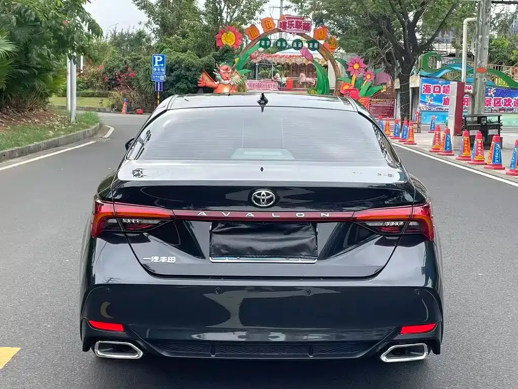 Toyota Avalon 2022 из CN, фото 2