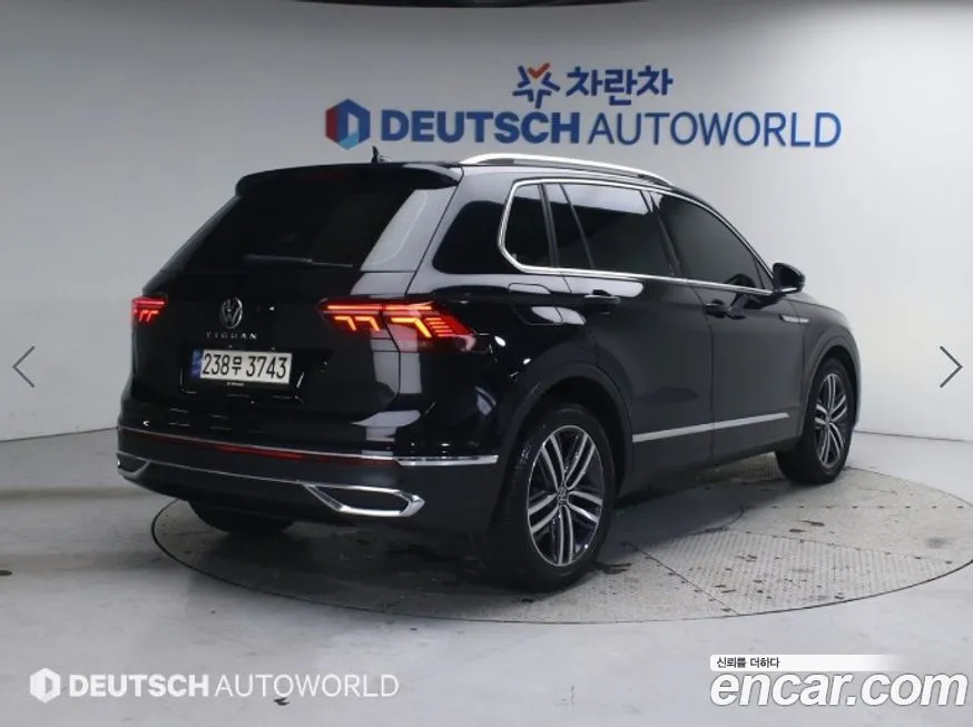 Volkswagen Tiguan — фото 7